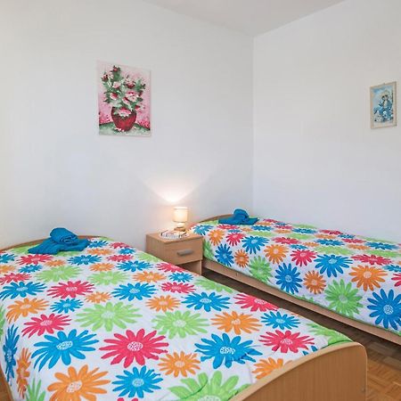 Gorgeous Apartment In Pula With House Sea View Exterior foto